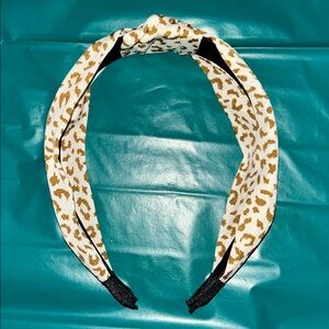 NWT White Leopard Headband